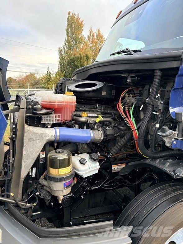 Freightliner CASCADIA 116 Vilcēji