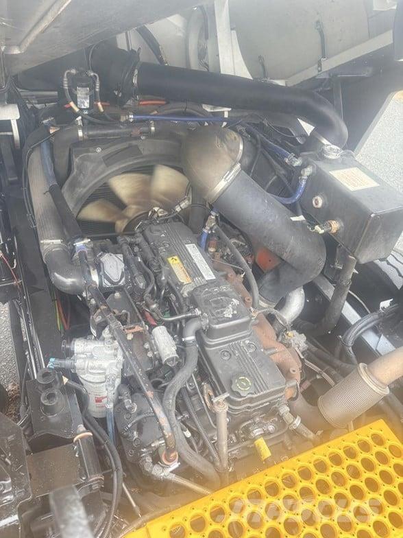 Kalmar OTTAWA 4X2 OFF-ROAD Terminālie traktori