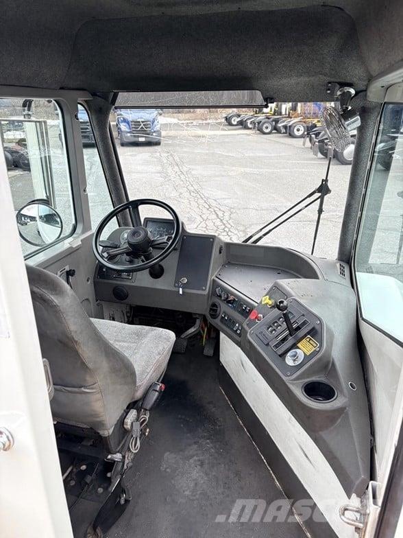 Kalmar OTTAWA 4X2 OFF-ROAD Terminālie traktori