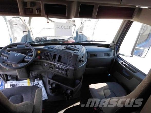 Volvo VNL64T860 Vilcēji