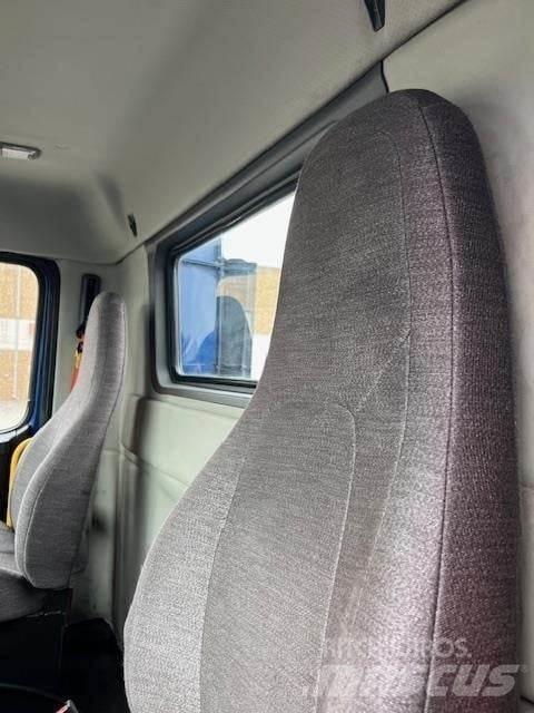 Volvo VNR64T300 Vilcēji