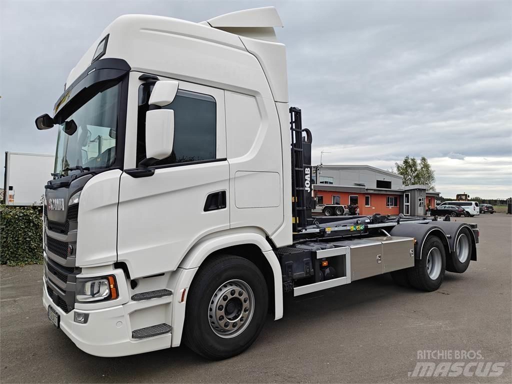Scania G500 Treileri ar āķi