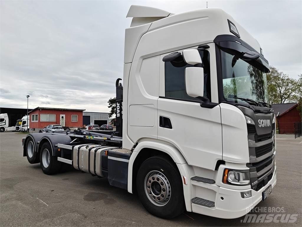 Scania G500 Treileri ar āķi