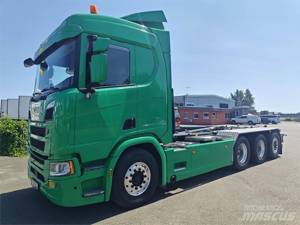 Scania R540 Treileri ar āķi