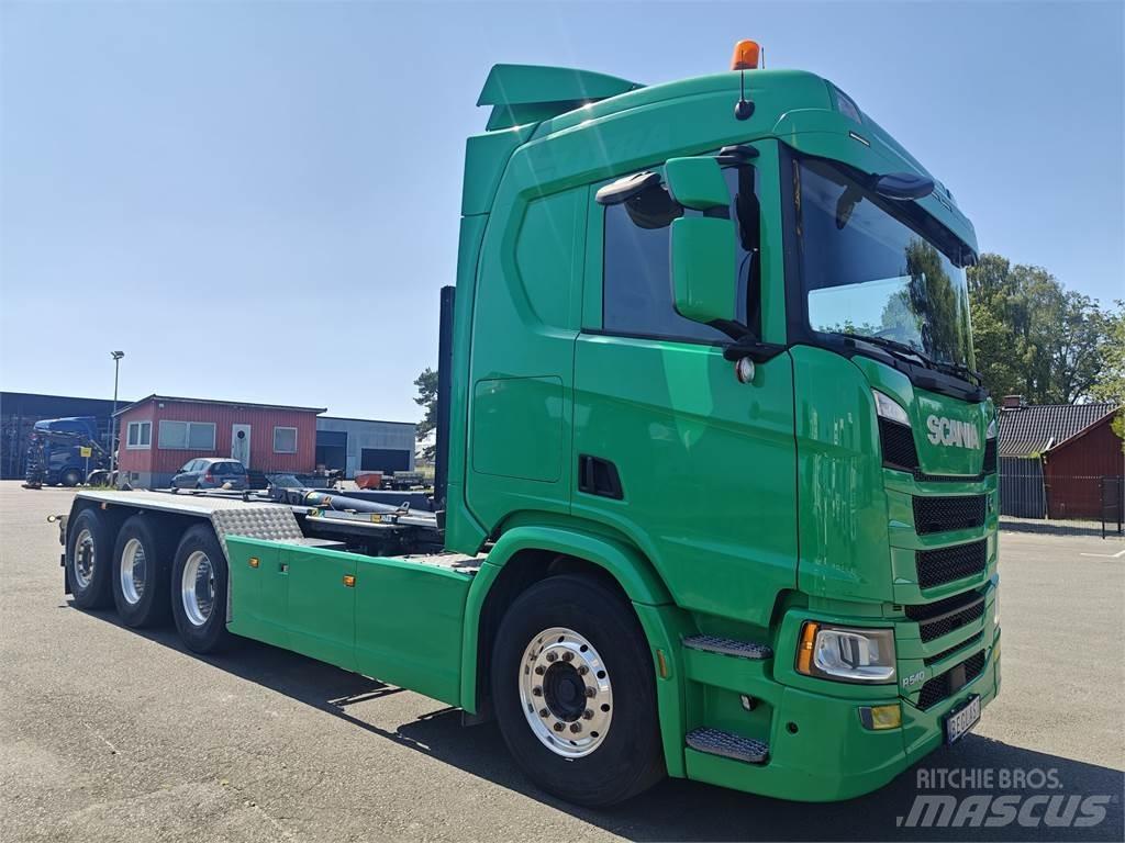 Scania R540 Treileri ar āķi