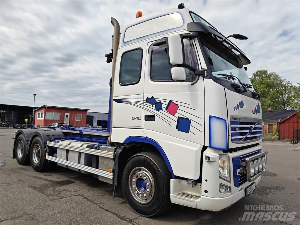 Volvo FH540 Treileri ar āķi