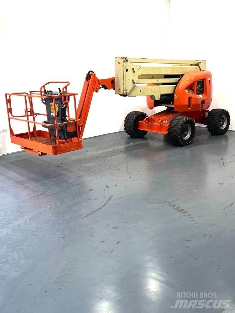 JLG 450AJ Strēles pacēlāji