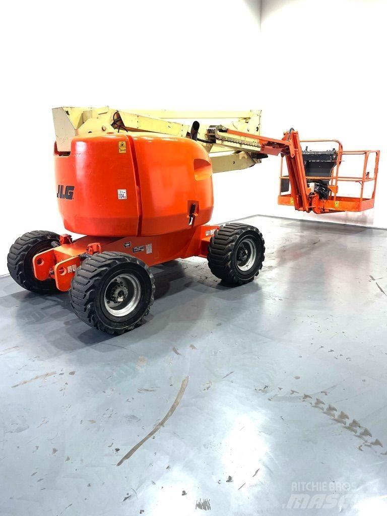 JLG 450AJ Strēles pacēlāji