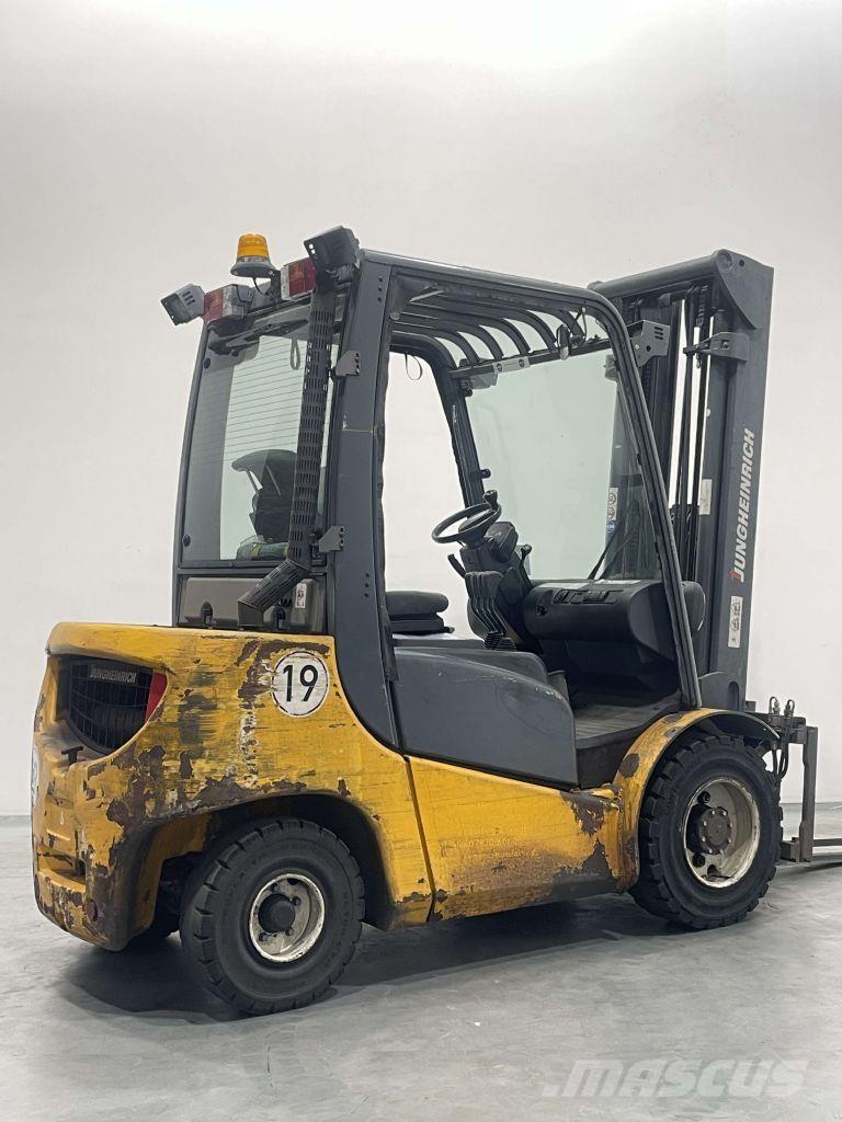 Jungheinrich DFG 430 Tehnika ar dīzeļa dzinēju