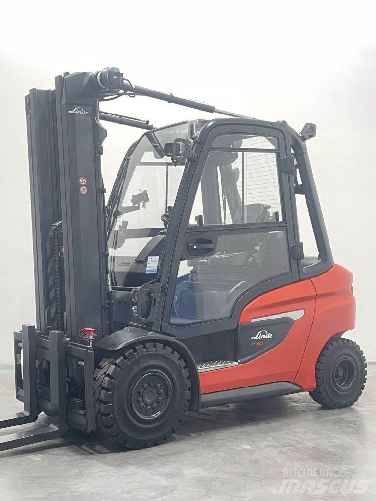 Linde H30D-01-1202 Tehnika ar dīzeļa dzinēju