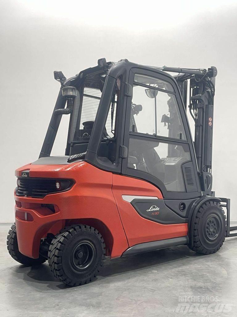 Linde H30D-01-1202 Tehnika ar dīzeļa dzinēju