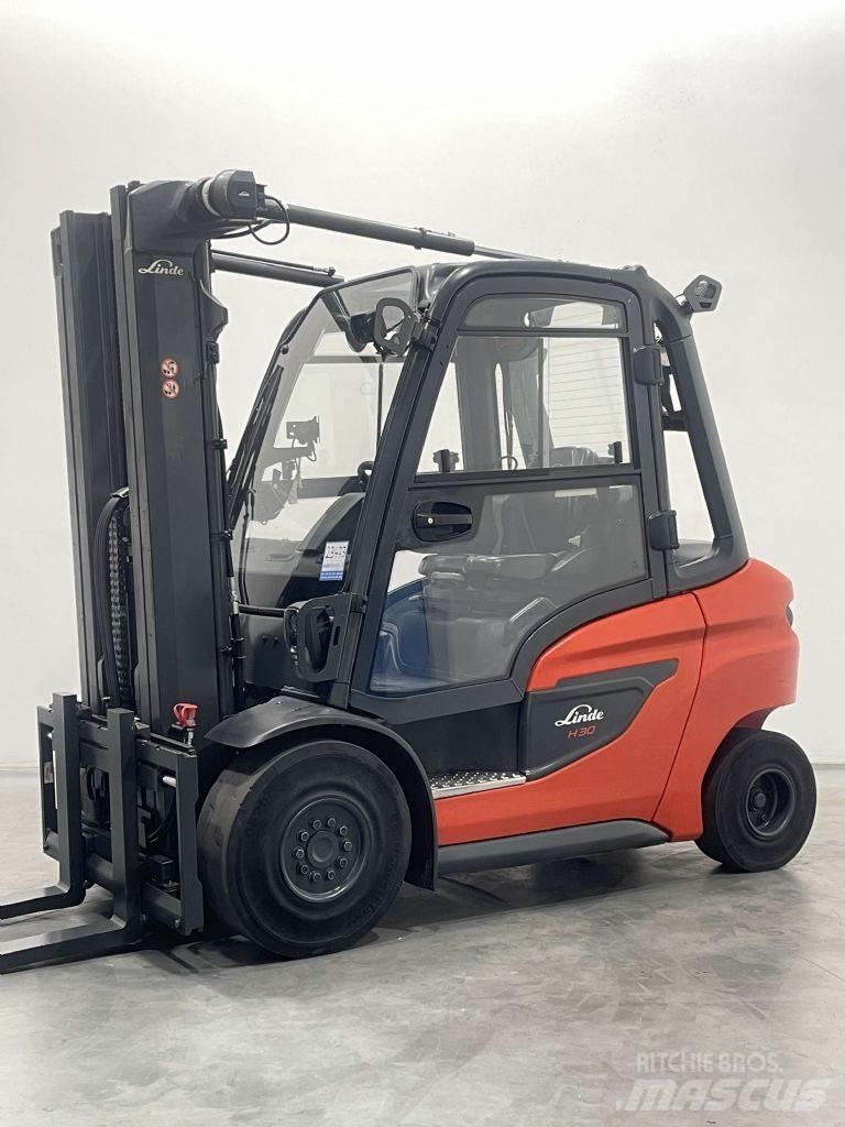 Linde H30D-01-1202 Tehnika ar dīzeļa dzinēju