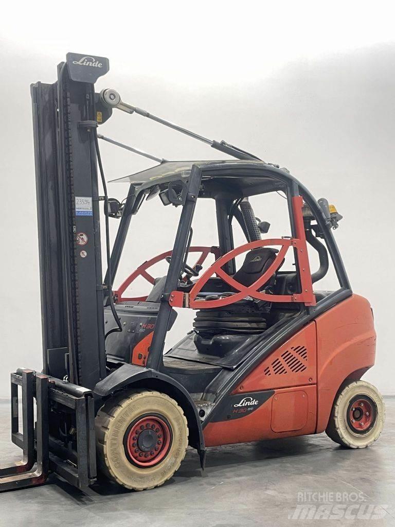 Linde H30D-02-393 Tehnika ar dīzeļa dzinēju