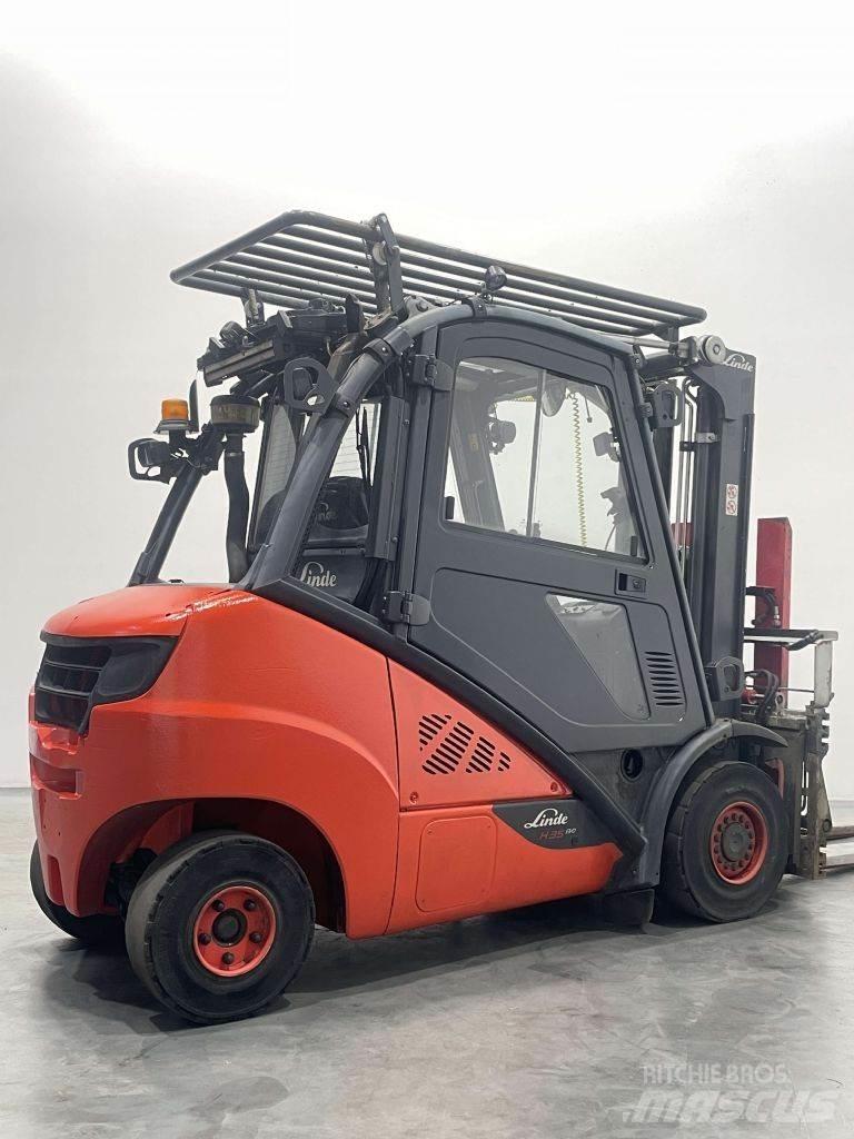 Linde H35D-02-393 Tehnika ar dīzeļa dzinēju