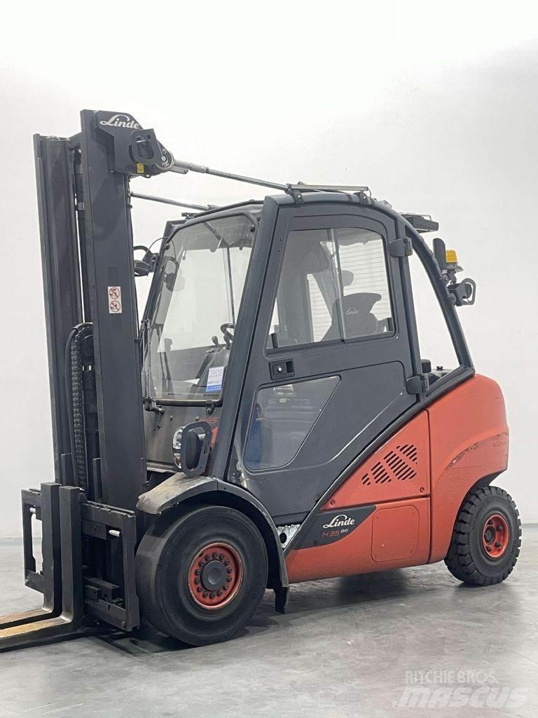Linde H35D-02-393 Tehnika ar dīzeļa dzinēju