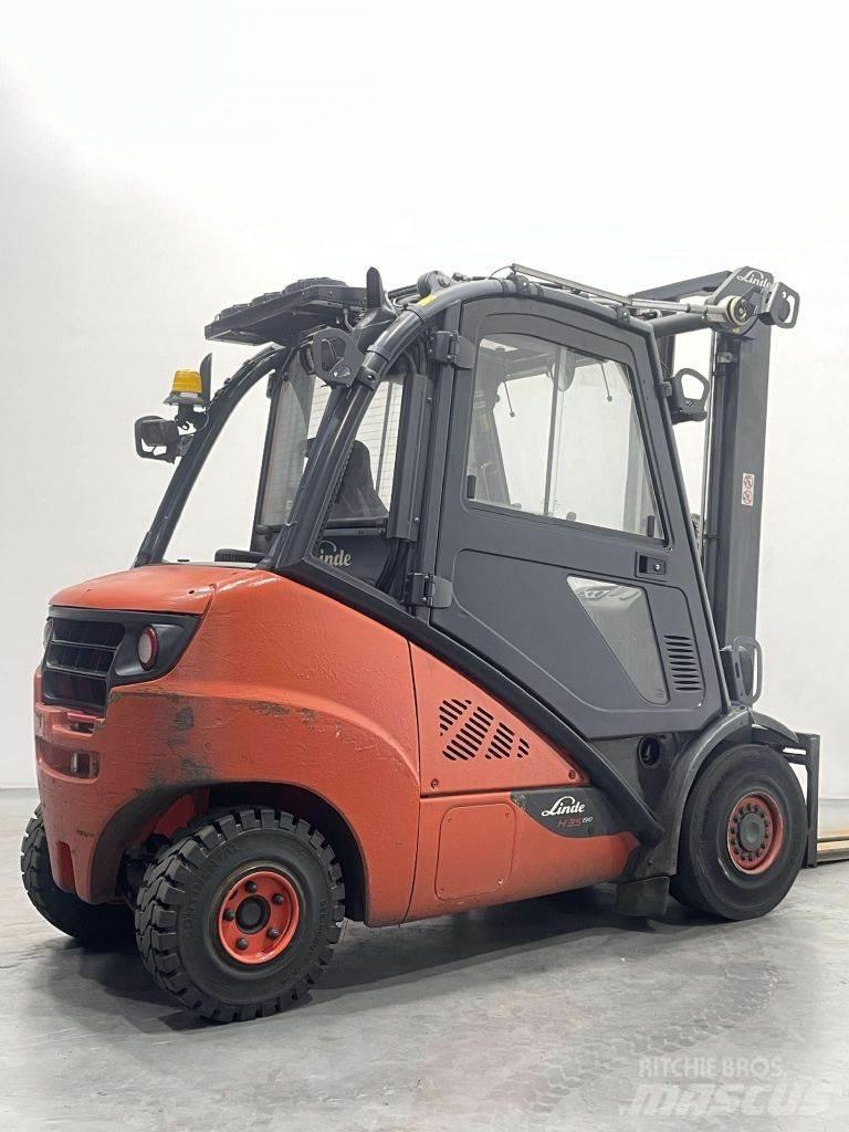 Linde H35D-02-393 Tehnika ar dīzeļa dzinēju