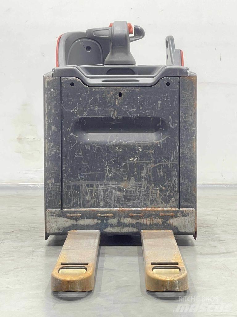 Linde T20SP-131 Zemie palešu pacēlāji