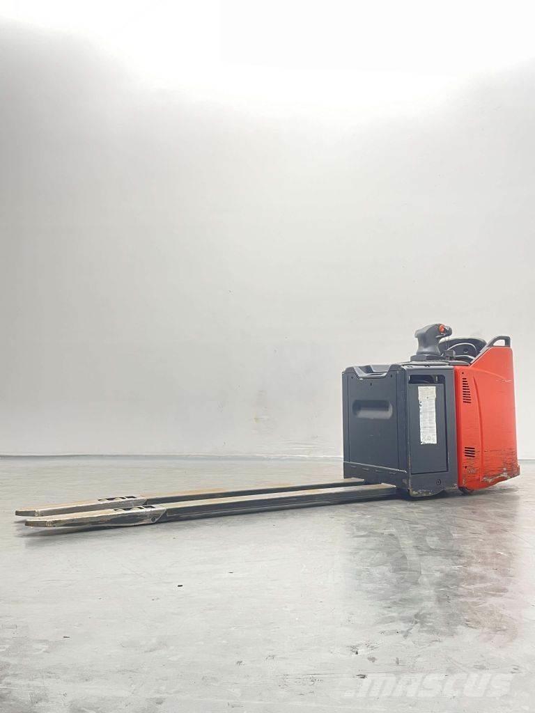 Linde T25SP-131 Zemie palešu pacēlāji