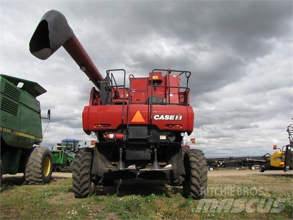 Case IH 7088 Ražas novākšanas kombaini