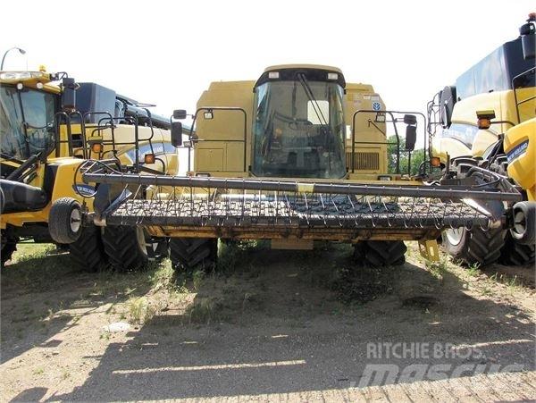 New Holland TX66 Ražas novākšanas kombaini