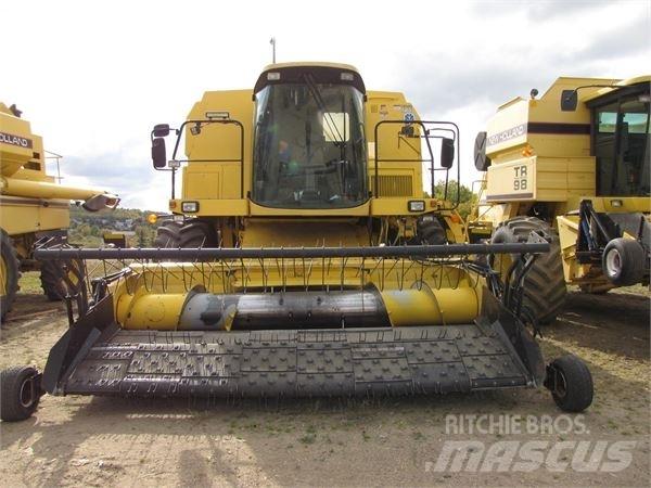 New Holland TX66 Ražas novākšanas kombaini