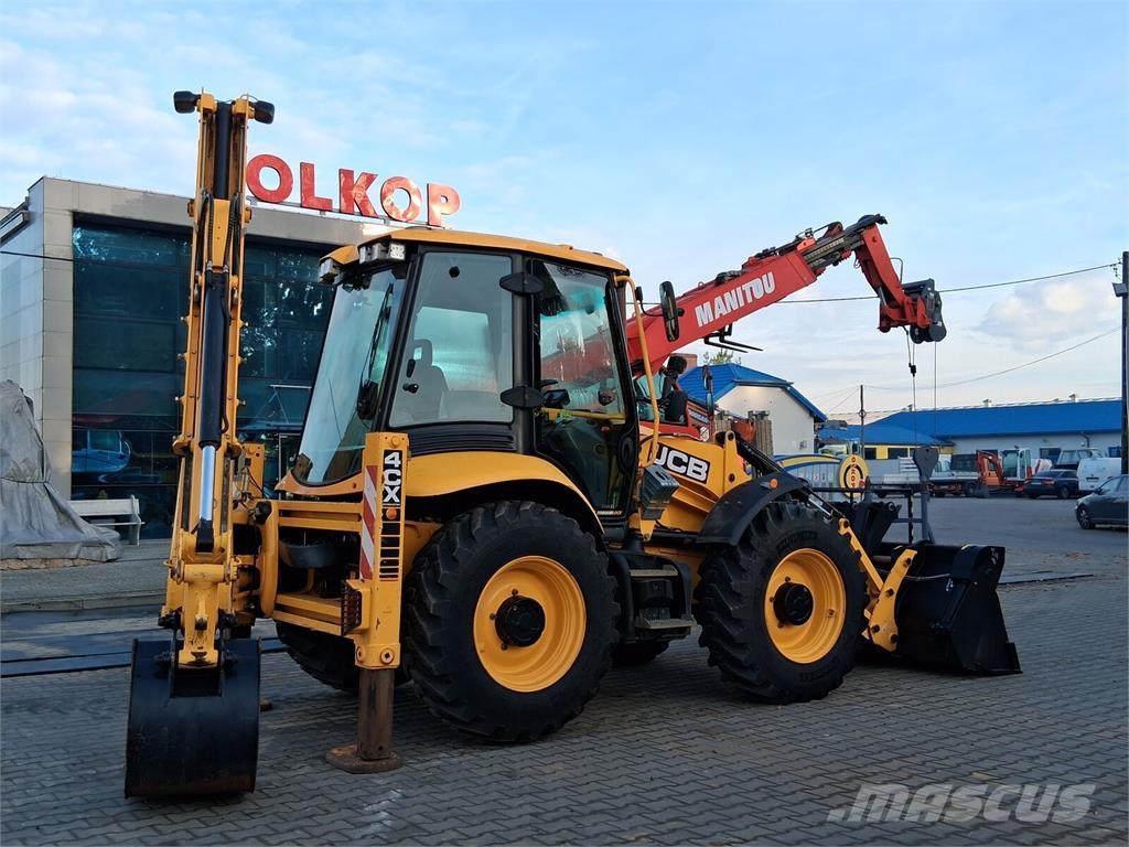 JCB 4CX Ekskavatori-iekrāvēji