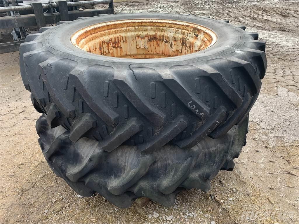  18,4X38 Riepas, riteņi un diski
