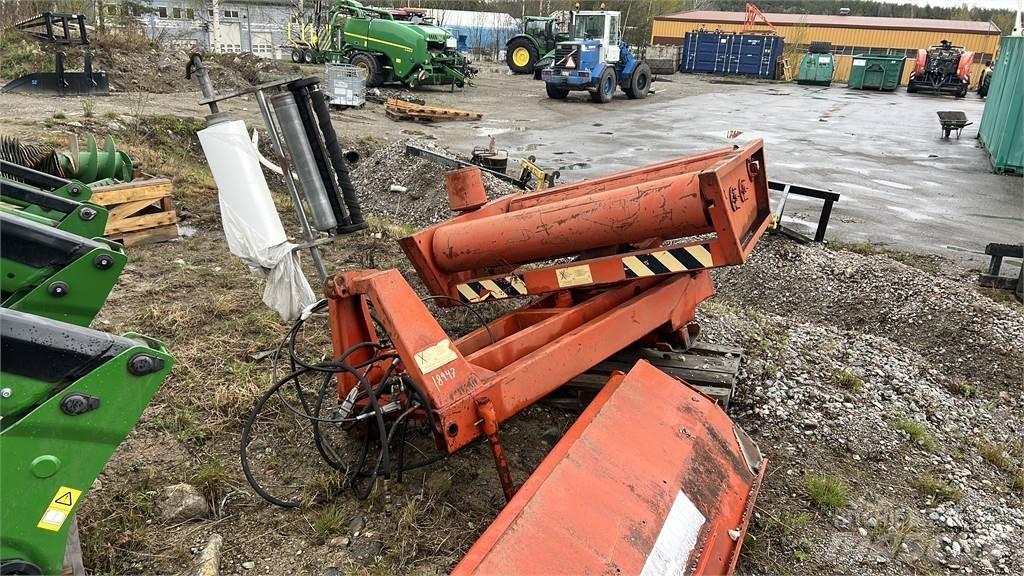  500 Cits lopbarības novācēju, kombainu aprīkojums