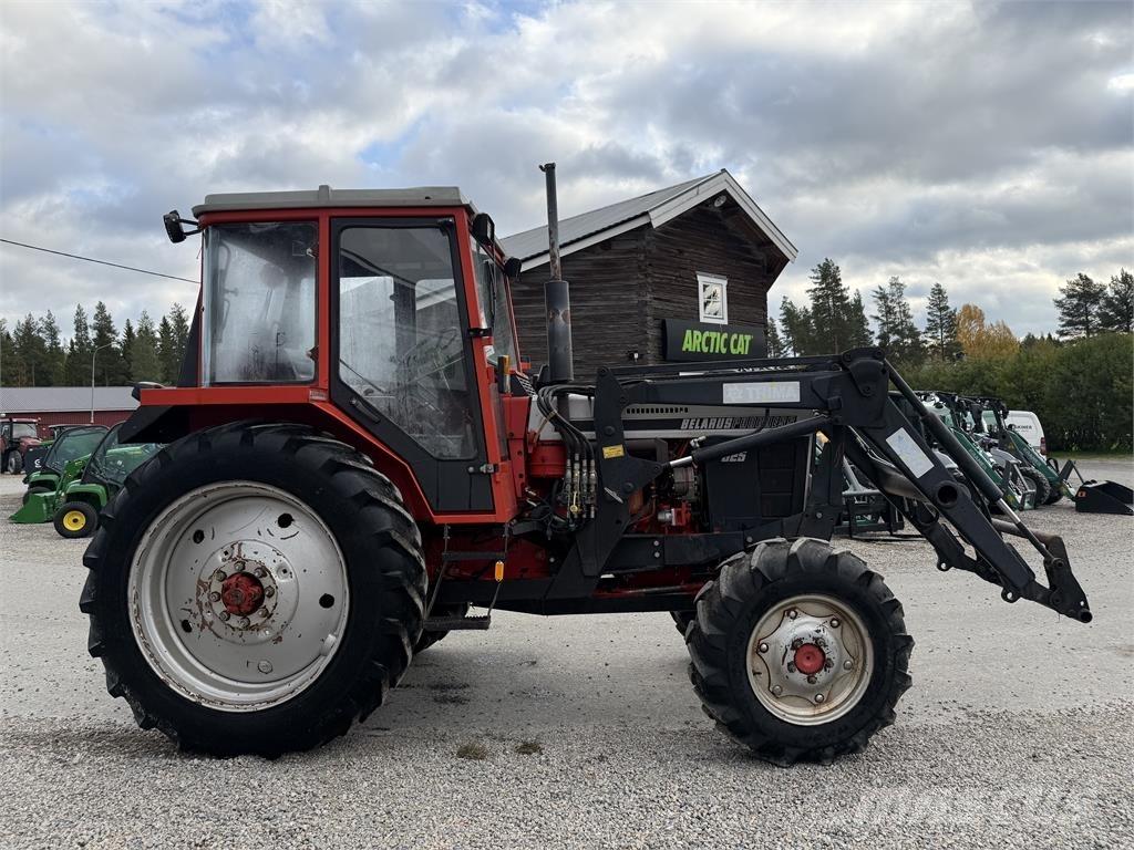 Belarus 825 Traktori