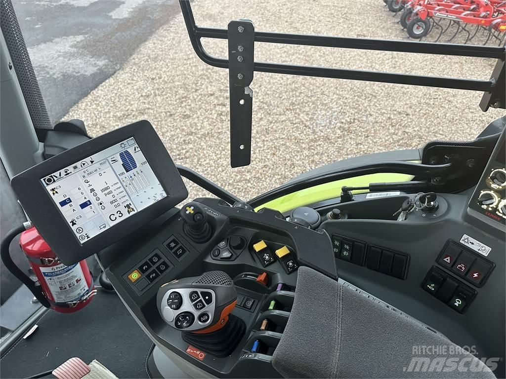 CLAAS Arion 650 Traktori