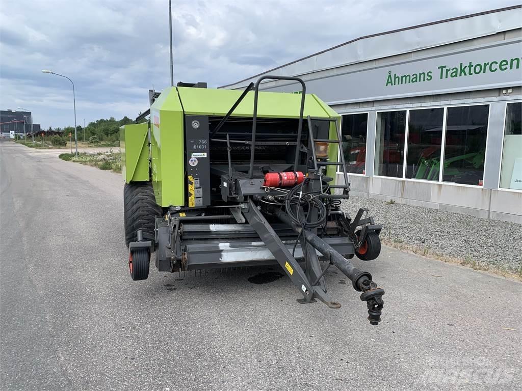 CLAAS ROLLANT UNIWRAP Rituļu preses