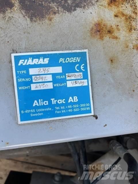 Fjärås 245 VIKPLOG Sniega naži un tīrītāji