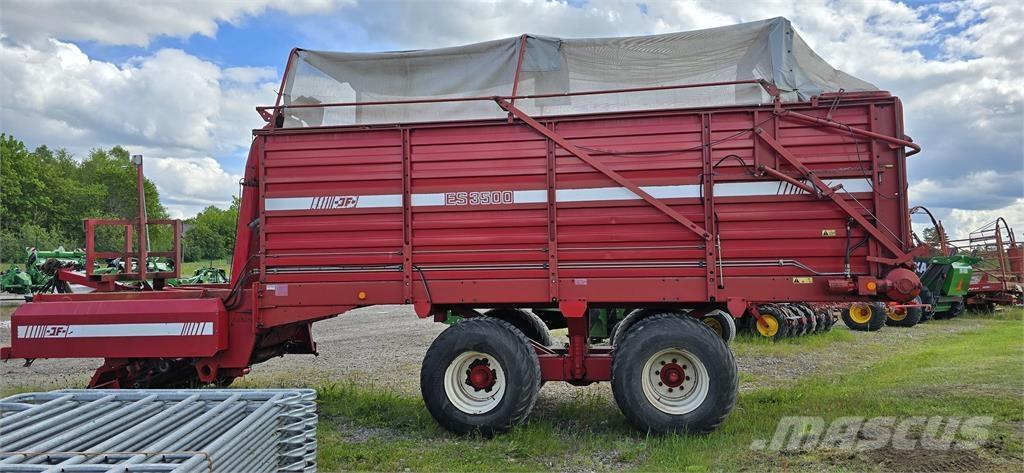 JF 3500 HACKVAGN Savācējpiekabes