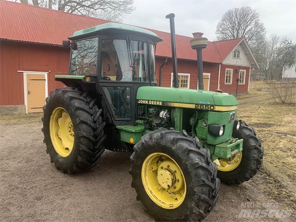 John Deere 2650 Traktori