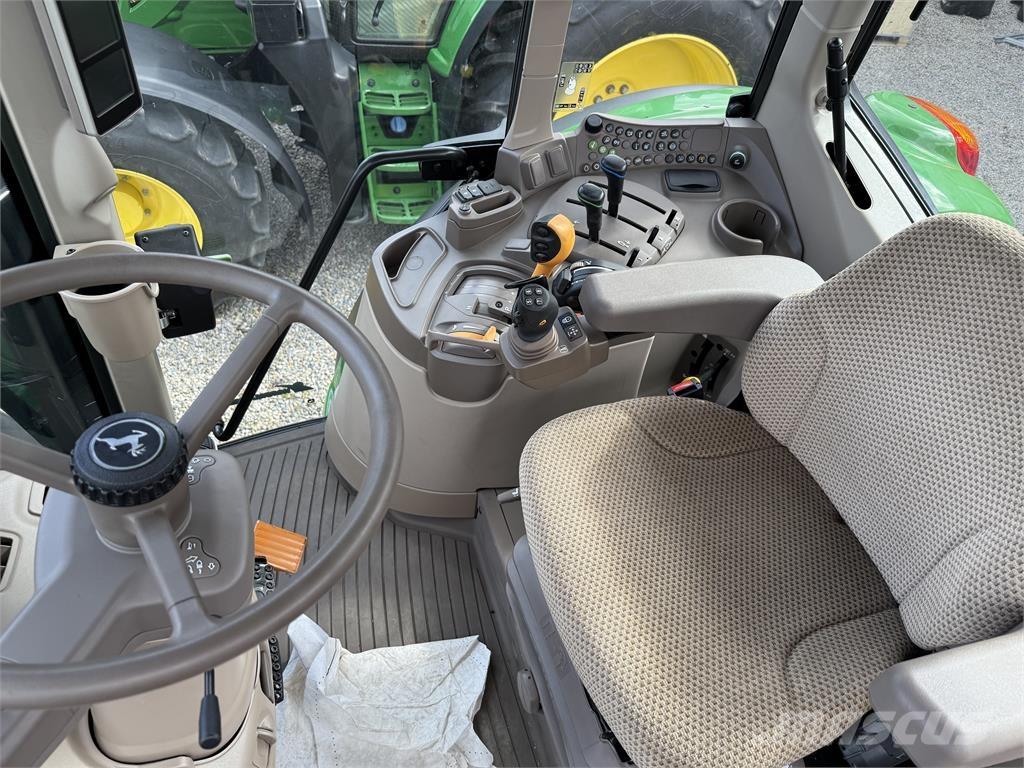 John Deere 6090M Traktori