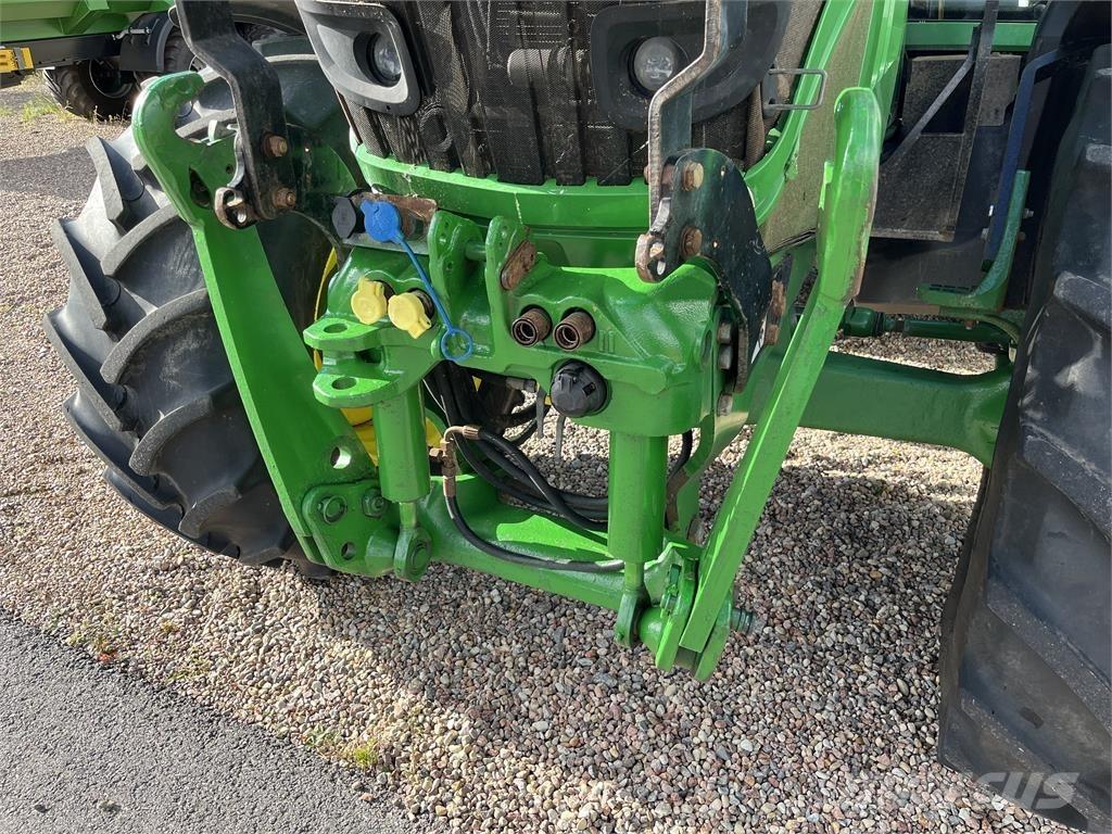 John Deere 6150M Traktori
