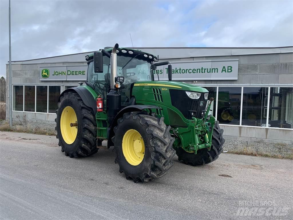 John Deere 6215R Traktori