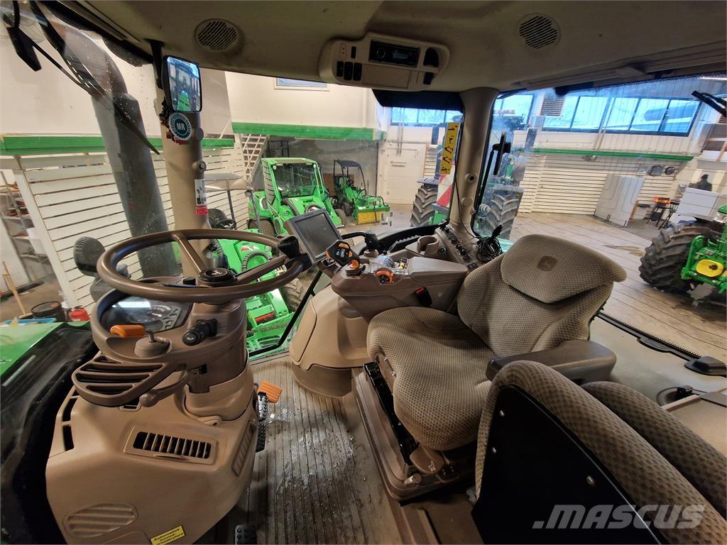 John Deere 6215R Traktori