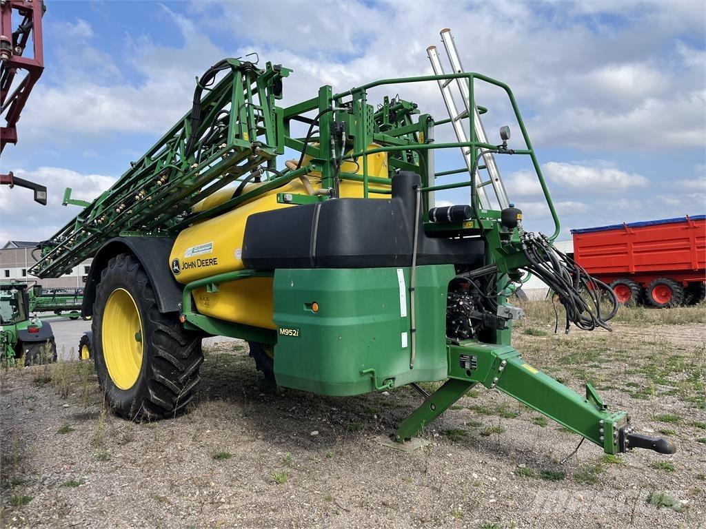 John Deere M952 Piekabināmie smidzinātāji(miglotāji)