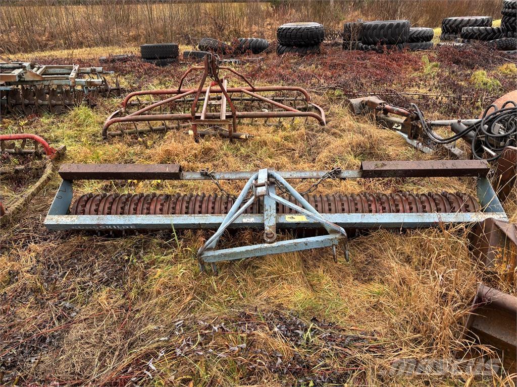 Kongskilde Vält Cita augsnes apstrādes tehnika un papildaprīkojums