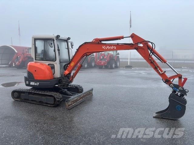 Kubota U35-3 a Kāpurķēžu ekskavatori