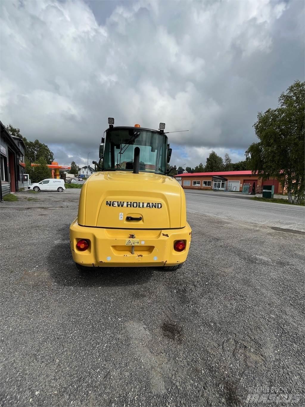 New Holland W70C Iekrāvēji uz riteņiem