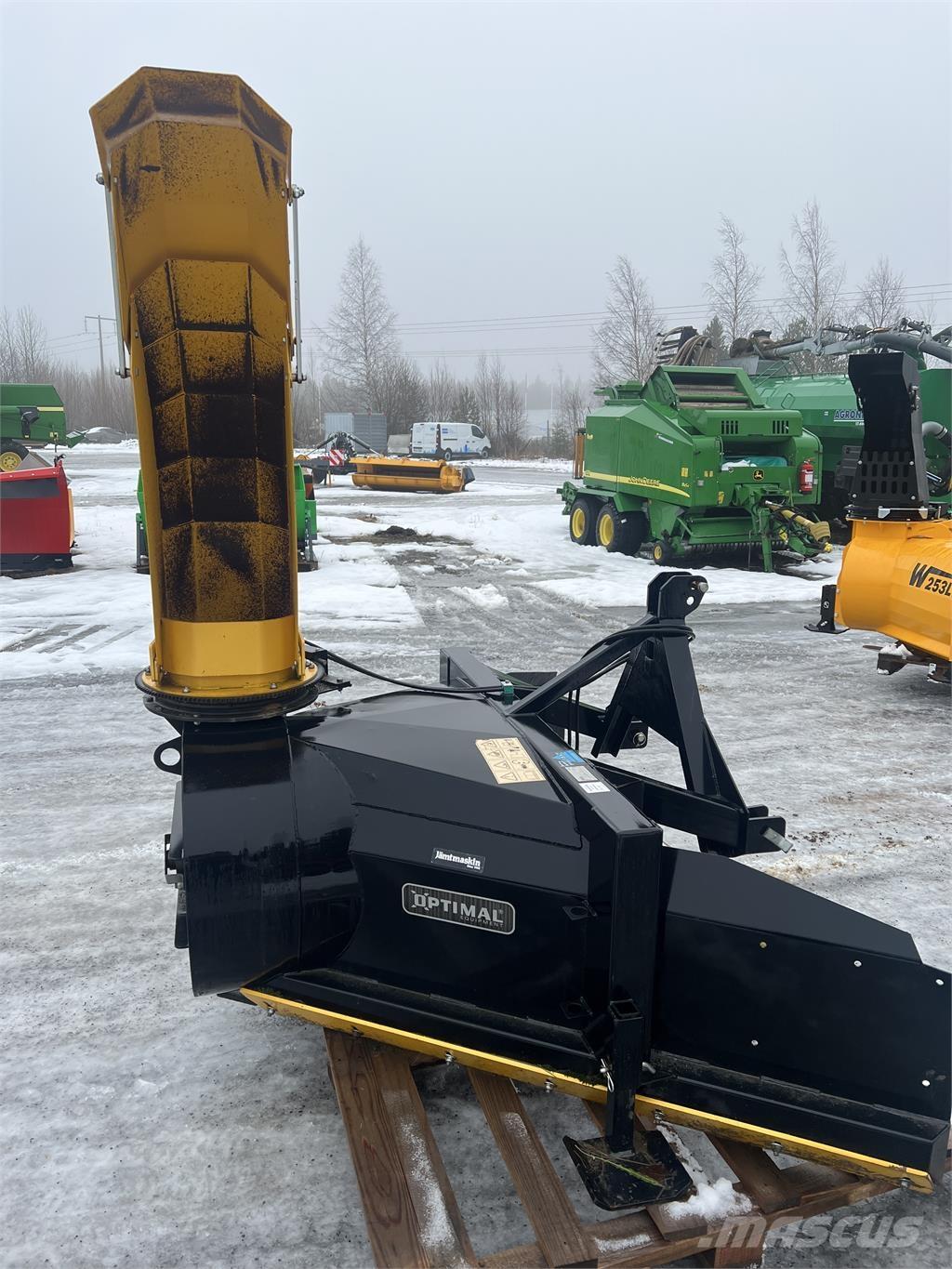 Optimal 235Hy Cita ceļu uzturēšanas un sniega novākšanas tehnika