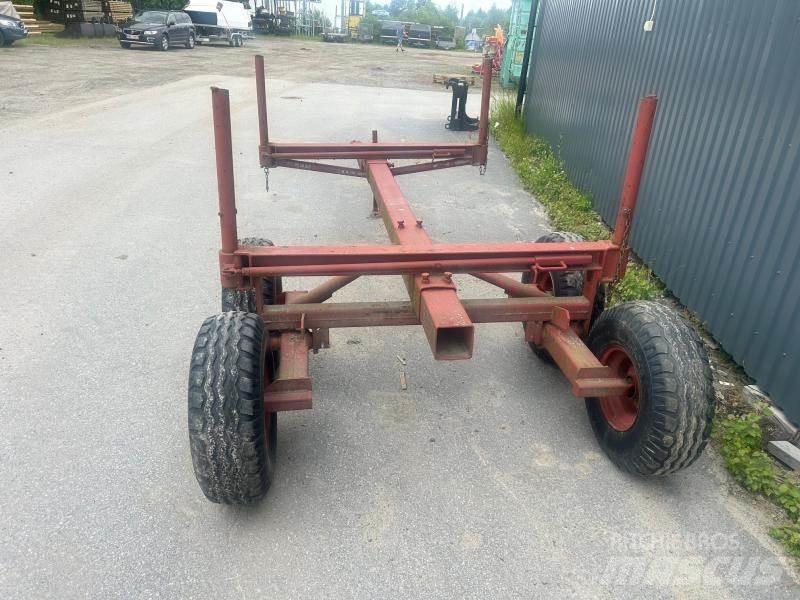  SKOGSVAGN BOGGI Meža piekabes