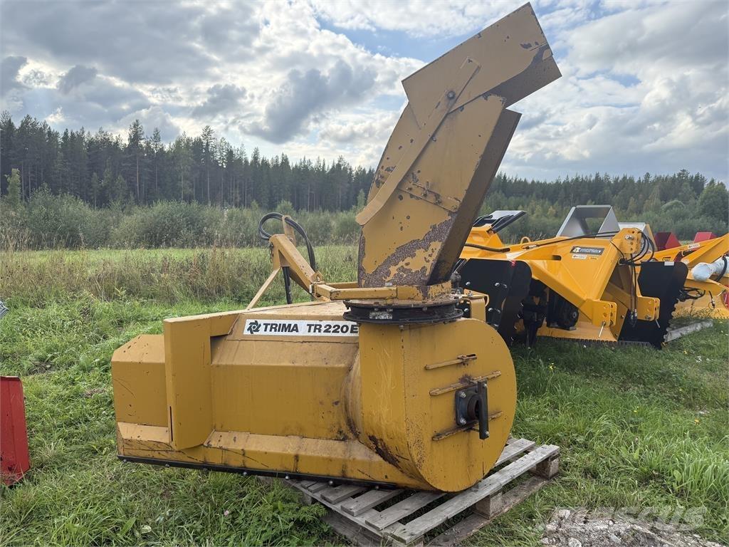 Trima TR220E Cita ceļu uzturēšanas un sniega novākšanas tehnika
