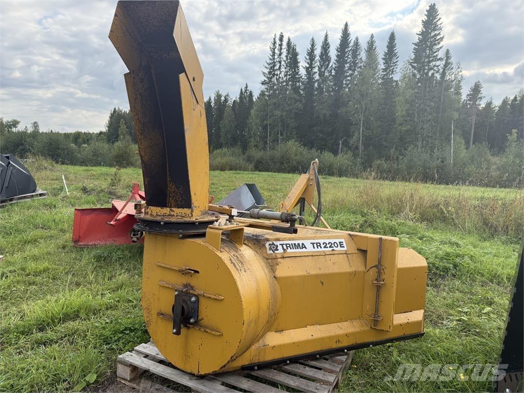 Trima TR220E Cita ceļu uzturēšanas un sniega novākšanas tehnika