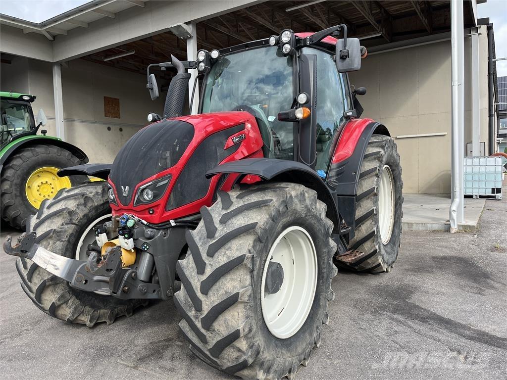 Valtra N174 Traktori