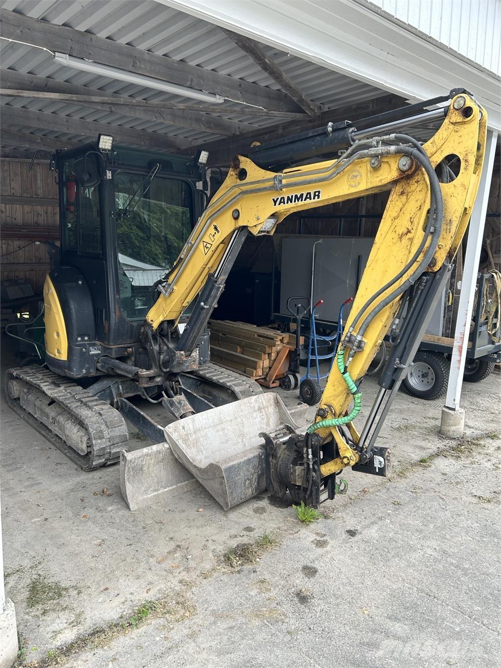 Yanmar VIO 38 GRÄVARE Iekrāvēji uz riteņiem