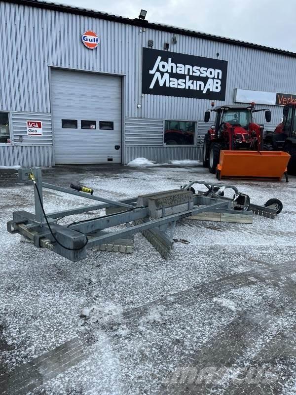 Ysta VÄGSLADD YVL 200 Ekskavatori-iekrāvēji