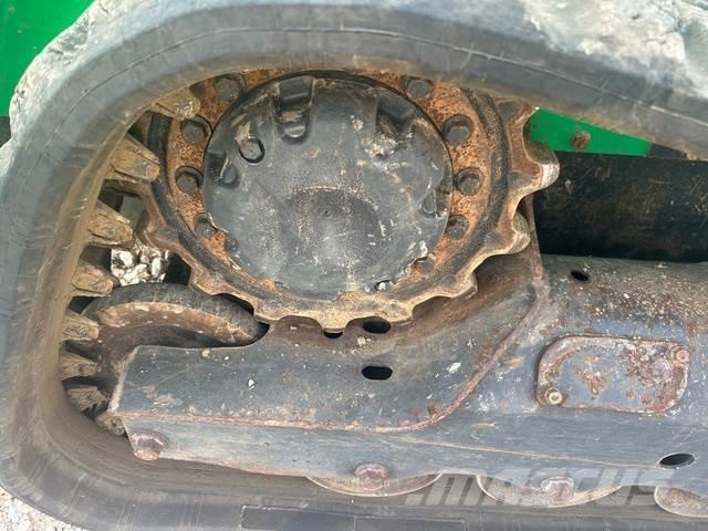 Bobcat T595 Lietoti riteņu kompaktiekrāvēji